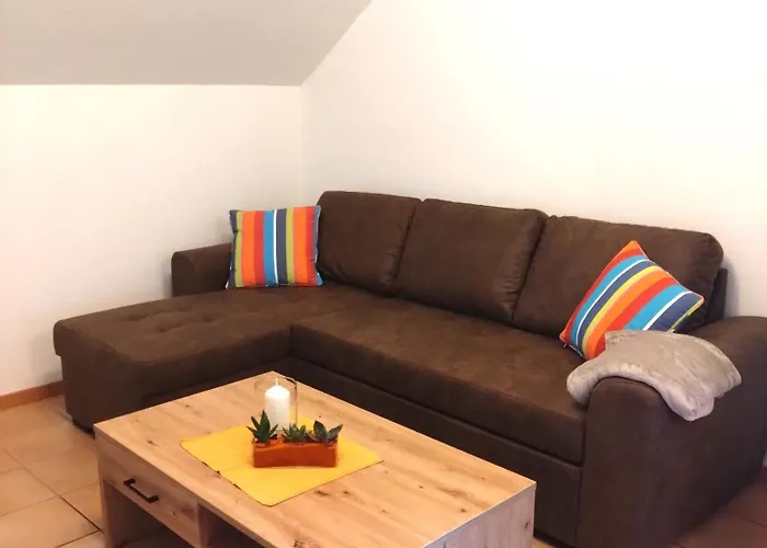 Ferienwohnung Veldenz 아파트 Veldenz